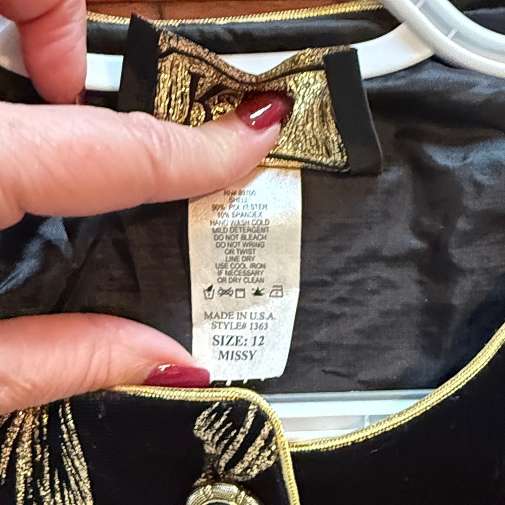 Vintage R&K Evening black velvet with gold accent top EUC Size 12 - Picture 9 of 9